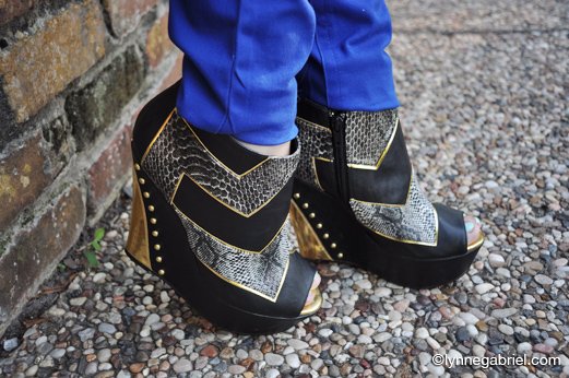 Qupid Sole Struck Wedges