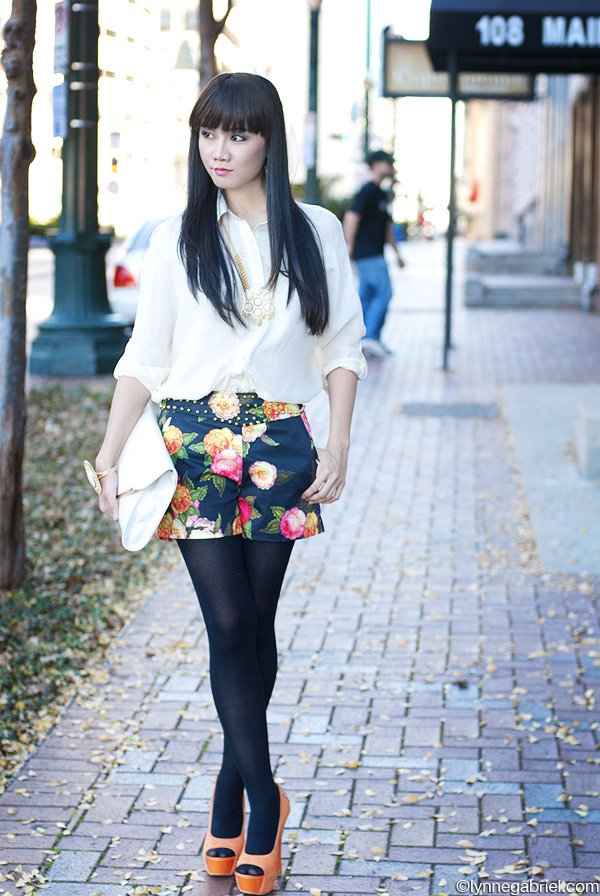Houston Fashion Blogger Wears Romwe Floral Shorts